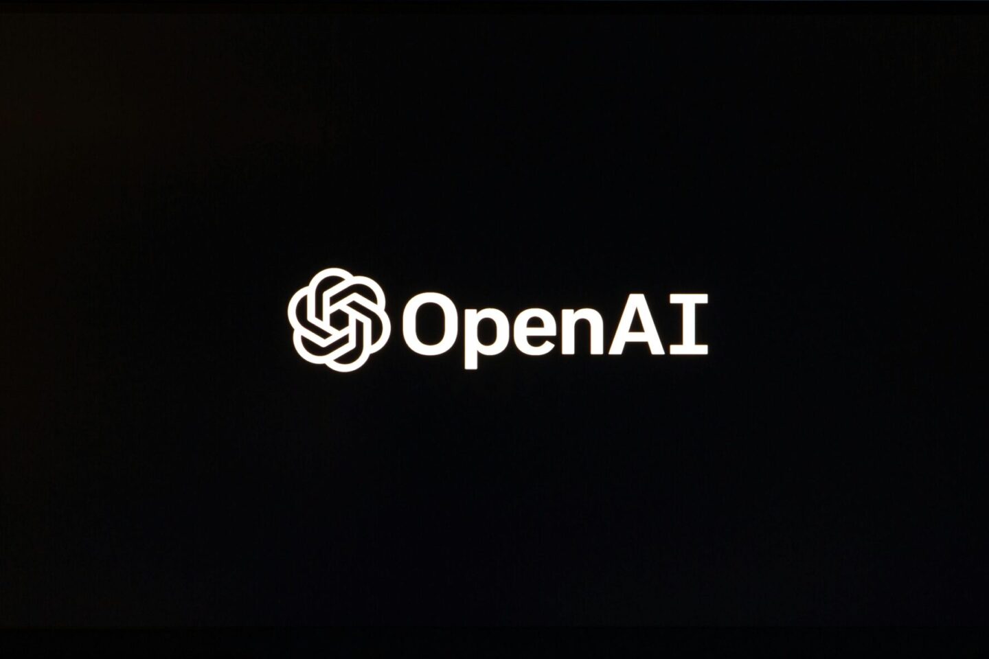 OpenAI Launches Apps SDK and Third-Party Integrations: ChatGPT Becomes a Full-Fledged App Platform