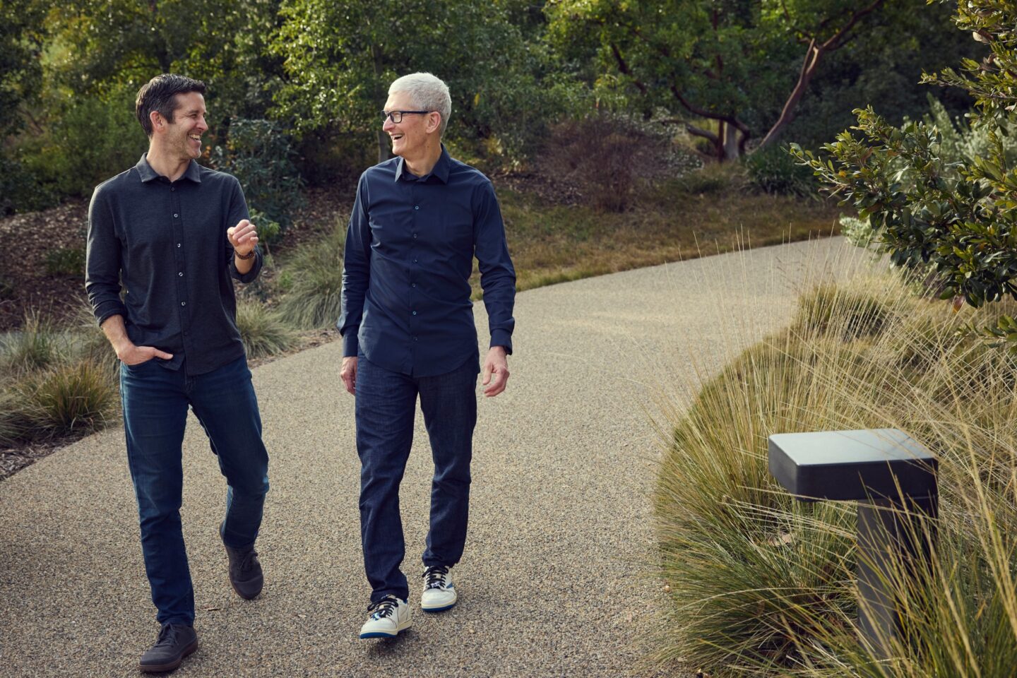 Apple CEO Transition 2026: Tim Cook to Become Executive Chairman, John Ternus Named Next CEO