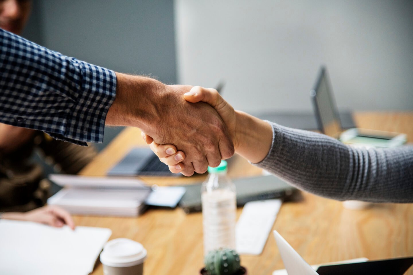 Huawei and Qualcomm Sign Multi‑Year Global Patent Licensing Deal Covering 5G and LogicFolding Chip Technology